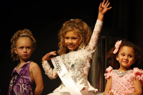 toddlers and tiaras logo. Toddlers amp; Tiaras: Pageants